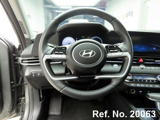  Hyundai / Avante Stock No. 20063